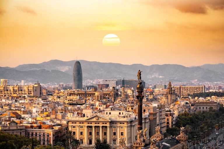 Dónde Comprar Pisos en Barcelona en 2024 – Guía de Barrios